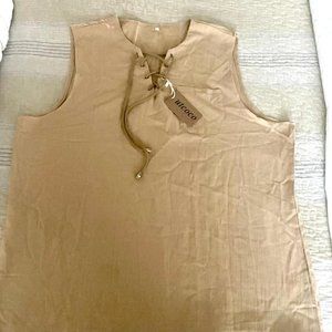 NWT Ladies Sleevelss Top